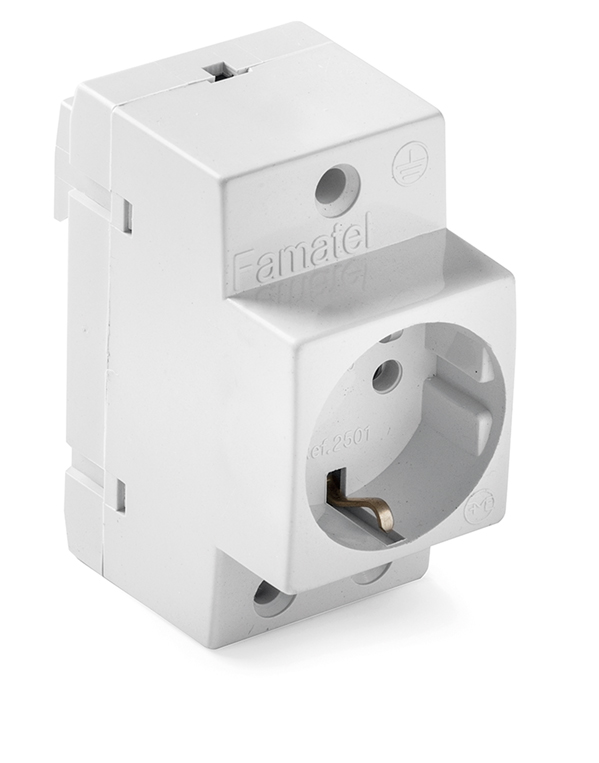 Pistikupesa, DIN latile, maandusega, 16A, 250V, Famatel