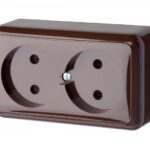 Pistikupesa, pinnapealne, 2ne maandusklemmita, pruun, Delta+