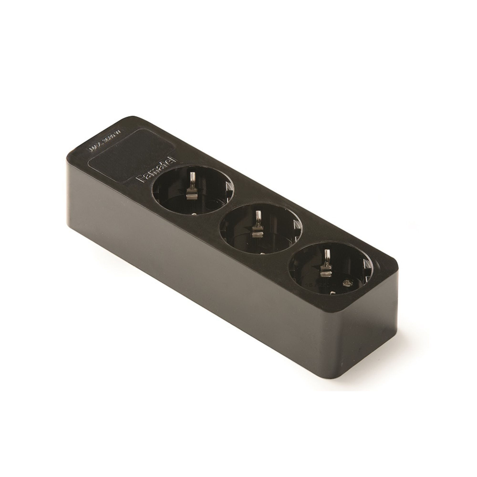 Pistikupesa 3ne, pinnapealne, 16A 250V, maandusega, must, Famatel