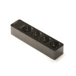 Pistikupesa 4ne, pinnapealne, 16A 250V, maandusega, must, Famatel
